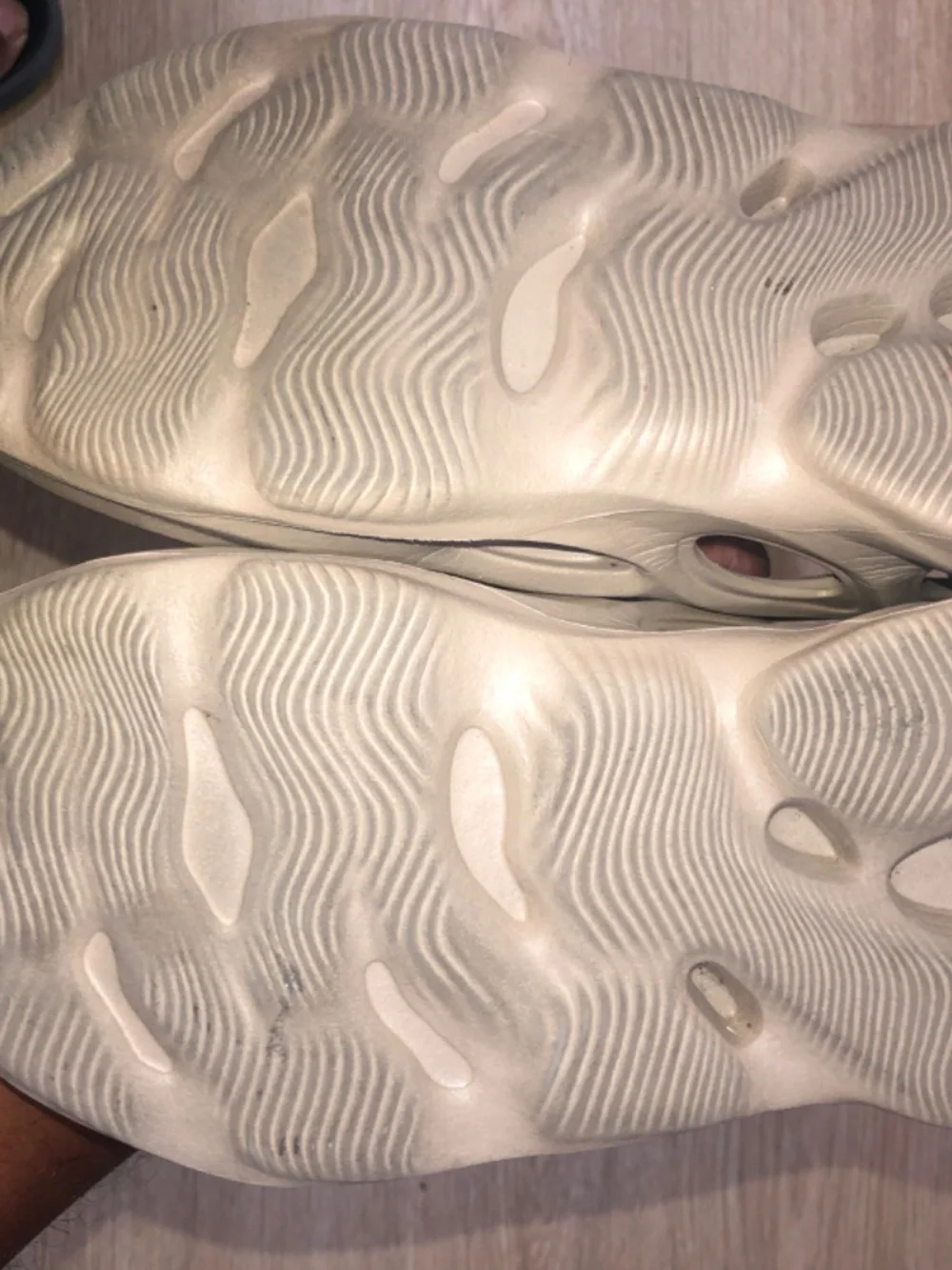 YZY Slides SAND size 9